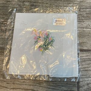 Vintage Spanish embroidered floral handkerchief quasch
